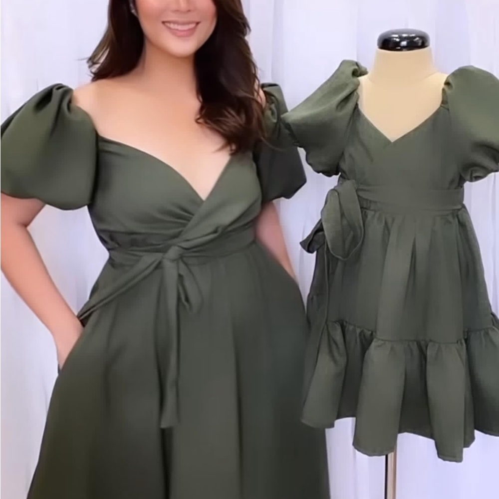 NWT Puff sleeve dress with slit